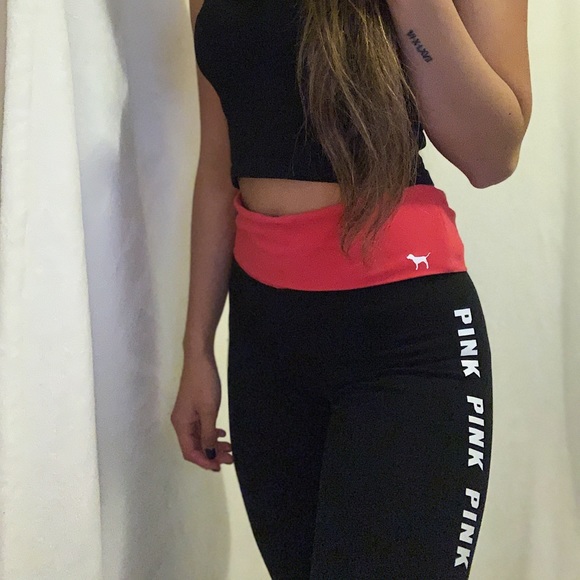 NWOT PINK YOGA LEGGINGS - Picture 1 of 3